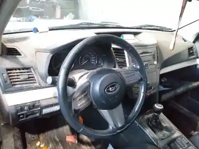 Sloopvoertuig subaru legacy kombi/outback b14 outback limited van het jaar 2009 aangedreven ee20