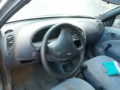 Vehicul casat ford fiesta courier (dx) familiar al anului 2001 alimentat 