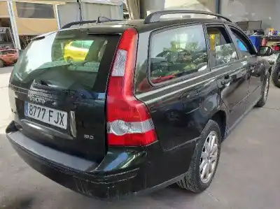 Veículo de Sucata volvo v50 familiar 1.6 d momentum do ano 2006 alimentado d4164t