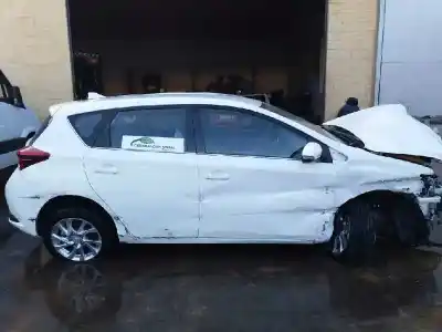 Veículo de Sucata toyota auris feel  116 cv / 85 kw do ano 2001 alimentado 8nr