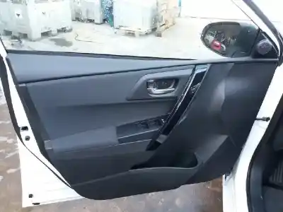 Veículo de Sucata toyota auris feel  116 cv / 85 kw do ano 2001 alimentado 8nr