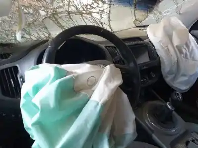 Verschrottungsfahrzeug kia sportage drive 4x2 des jahres 2001 angetrieben d4fd