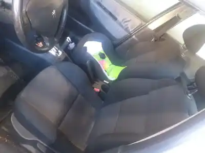 Veículo de Sucata peugeot 207 sport do ano 2008 alimentado 5fw