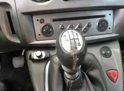 Здавання транспортного засобу renault scenic iii dynamique року 2007 потужний 