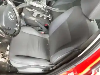 Veicolo di demolizione renault clio iii confort dynamique dell'anno 2006 alimentato k9k766