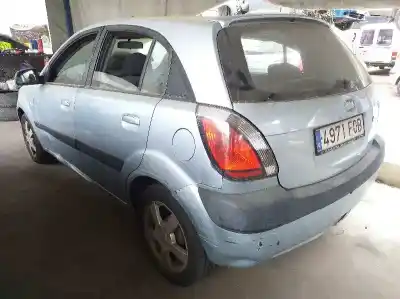 Veicolo di demolizione kia rio 1.6 emotion dell'anno 2006 alimentato g4ed