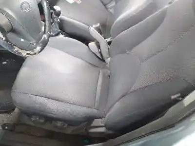 Veicolo di demolizione kia rio 1.6 emotion dell'anno 2006 alimentato g4ed