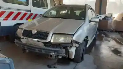 Veicolo di demolizione SKODA FABIA FAMILIAR (6Y5) Classic dell'anno 2001 alimentato ASY