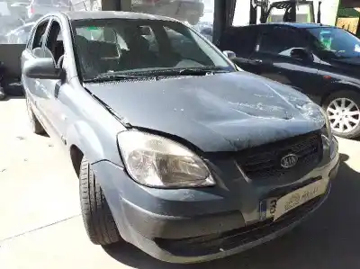 Scrapping Vehicle kia rio ii (jb) 1.4 16v of the year 2005 powered g4ee