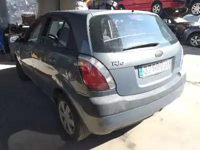 Scrapping Vehicle kia rio ii (jb) 1.4 16v of the year 2005 powered g4ee