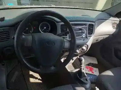 Scrapping Vehicle kia rio ii (jb) 1.4 16v of the year 2005 powered g4ee