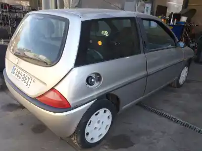 Veicolo di demolizione lancia lancia y 1.2 caprice dell'anno 2001 alimentato 840a3000