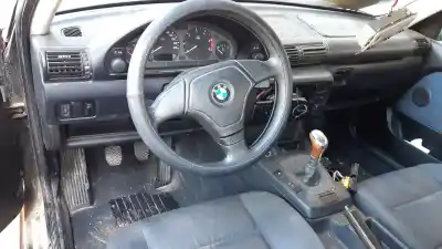 Veículo de Sucata bmw serie 3 compacto (e36) 318tds do ano 2001 alimentado 17-4t-1d