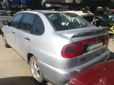 Sloopvoertuig seat cordoba (6k1, 6k2) 2.0 i van het jaar 1998 aangedreven agg