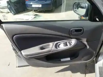 Veículo de Sucata nissan almera (n16/e) acenta do ano 2003 alimentado yd22ddt