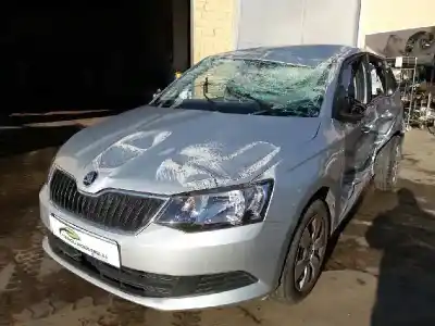 Здавання транспортного засобу skoda fabia ambition року 2015 потужний chy