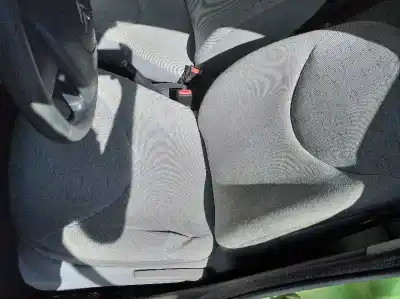 Veículo de Sucata citroen c3 pluriel 1.4 do ano 2004 alimentado kfv