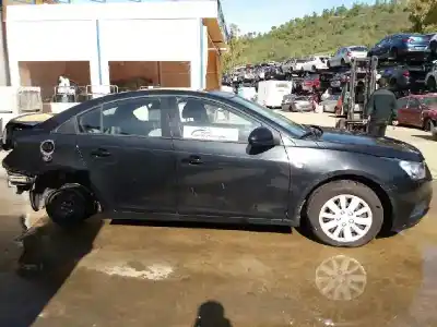 Sloopvoertuig chevrolet cruze lt van het jaar 2001 aangedreven z20s1