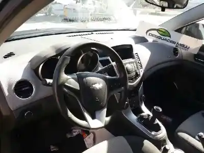 Sloopvoertuig chevrolet cruze lt van het jaar 2001 aangedreven z20s1