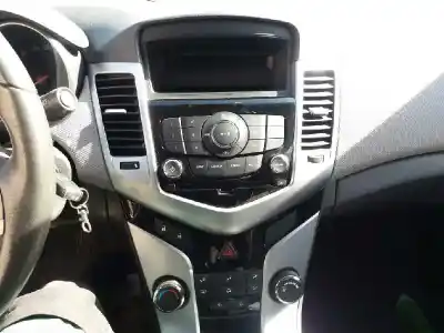 Sloopvoertuig chevrolet cruze lt van het jaar 2001 aangedreven z20s1