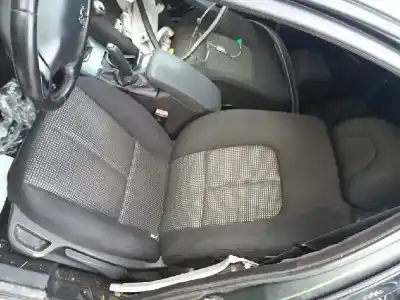 Veículo de Sucata peugeot 407 st sport do ano 2001 alimentado rhr