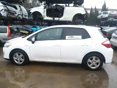 Здавання транспортного засобу toyota auris hybrid active року 2012 потужний 2zrfxe