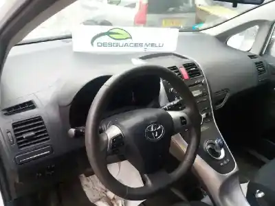 Здавання транспортного засобу toyota auris hybrid active року 2012 потужний 2zrfxe