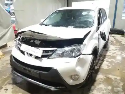 Vehicul casat TOYOTA RAV 4 2.0 D-4D al anului 2015 alimentat 1AD