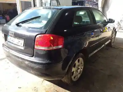 Sloopvoertuig audi a3 (8p1) 1.6 van het jaar 2003 aangedreven bgu