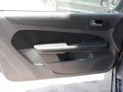 Veículo de Sucata ford focus berlina (cap) sport do ano 2005 alimentado hxda