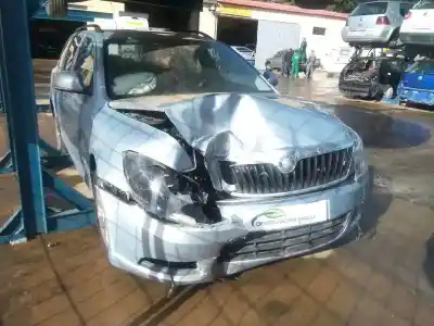 Здавання транспортного засобу skoda octavia combi (1z5) trend року 2001 потужний d-bxe