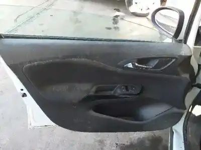 Здавання транспортного засобу opel corsa d selective року 2001 потужний b13dtr