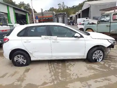 Veículo de Sucata hyundai i30 cw (pd) trend do ano 2001 alimentado g3lc