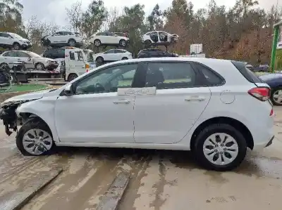 Veículo de Sucata hyundai i30 cw (pd) trend do ano 2001 alimentado g3lc