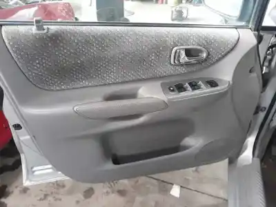 Veículo de Sucata mazda premacy (cp) td active do ano 2001 alimentado rf4f