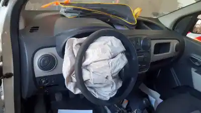 Здавання транспортного засобу dacia dokker express ambiance року 2001 потужний 