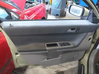 Vehicul casat volvo s40 berlina 2.0 d kinetic al anului 2004 alimentat d4204t