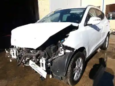 Veículo de Sucata hyundai ix35 comfort 2wd do ano 2001 alimentado d4fd