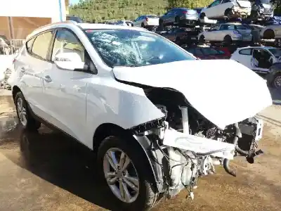 Veículo de Sucata hyundai ix35 comfort 2wd do ano 2001 alimentado d4fd