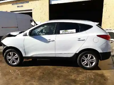 Veículo de Sucata hyundai ix35 comfort 2wd do ano 2001 alimentado d4fd