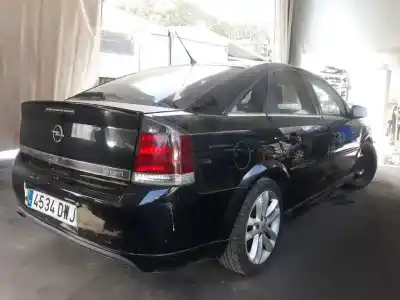 Veículo de Sucata OPEL VECTRA C BERLINA Cosmo do ano 2006 alimentado Z19DTH