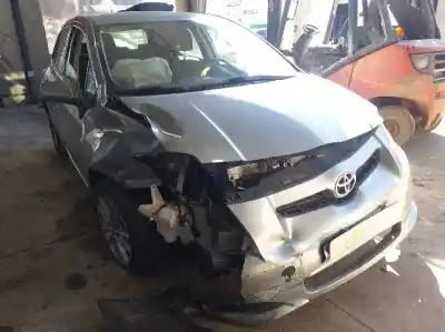 Здавання транспортного засобу TOYOTA AURIS Active року 2009 потужний 1NDTV