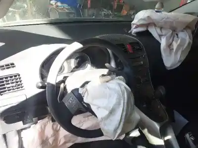 Здавання транспортного засобу toyota auris active року 2009 потужний 1ndtv