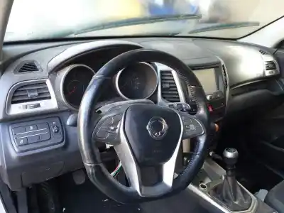 Здавання транспортного засобу ssangyong tivoli premium 4x2 року 2001 потужний d16dtf