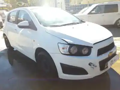 Véhicule à la ferraille chevrolet aveo berlina hatchback ls de l'année 2012 alimenté a12xer