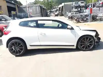 Véhicule à la ferraille VOLKSWAGEN SCIROCCO (137) 2.0 16V T FSI / TSI de l'année 2001 alimenté CAW