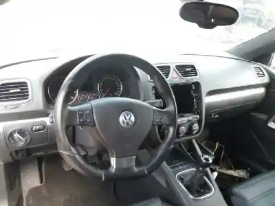 Veículo de Sucata volkswagen scirocco (137) 2.0 16v t fsi / tsi do ano 2001 alimentado caw