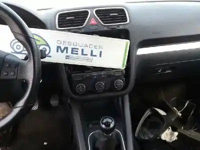 Veículo de Sucata volkswagen scirocco (137) 2.0 16v t fsi / tsi do ano 2001 alimentado caw