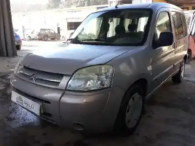 Veículo de Sucata citroen berlingo 2.0 hdi sx plus familiar do ano 2005 alimentado d-rhy