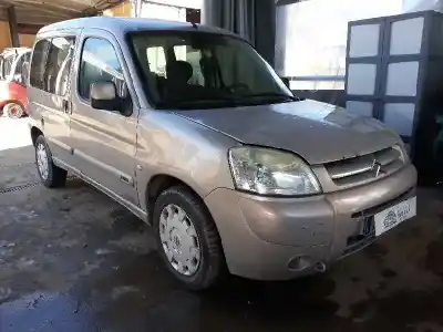 Veículo de Sucata citroen berlingo 2.0 hdi sx plus familiar do ano 2005 alimentado d-rhy
